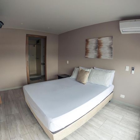 Santorini Apartamentos Amoblados 佩雷拉 外观 照片
