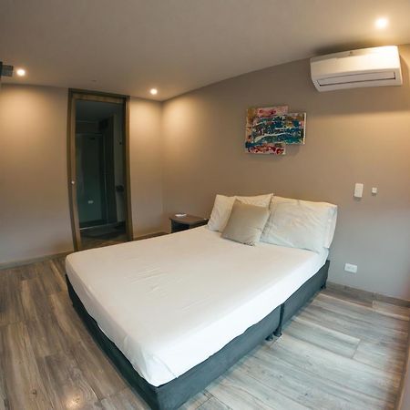Santorini Apartamentos Amoblados 佩雷拉 外观 照片